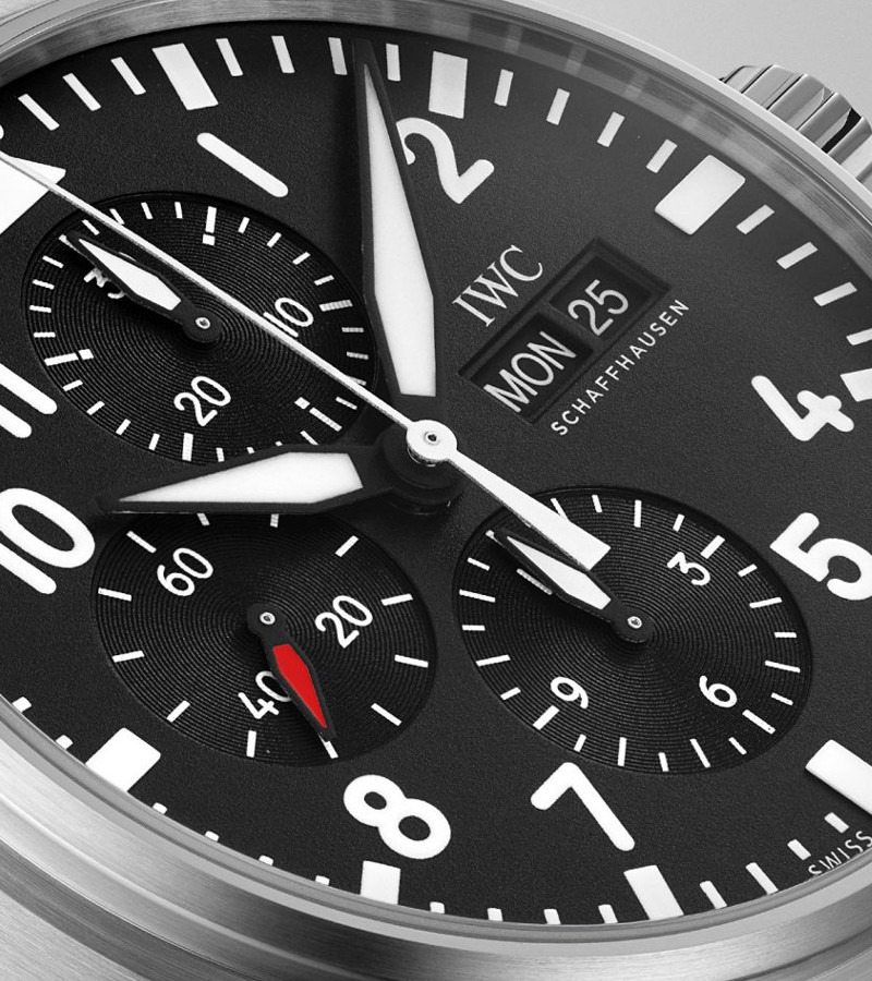 iwc-pilots-watch-chronograph-iw377710-zifferblatt