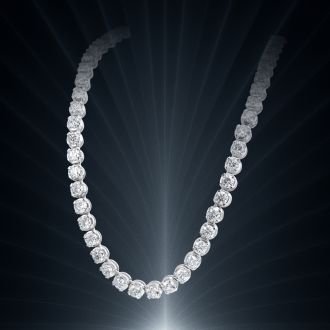 Weißgold-Diamantcollier aus der Anniversary Kollektion von Juwelier Mühlbacher, gefertigt zum 120-jährigen Jubiläum.