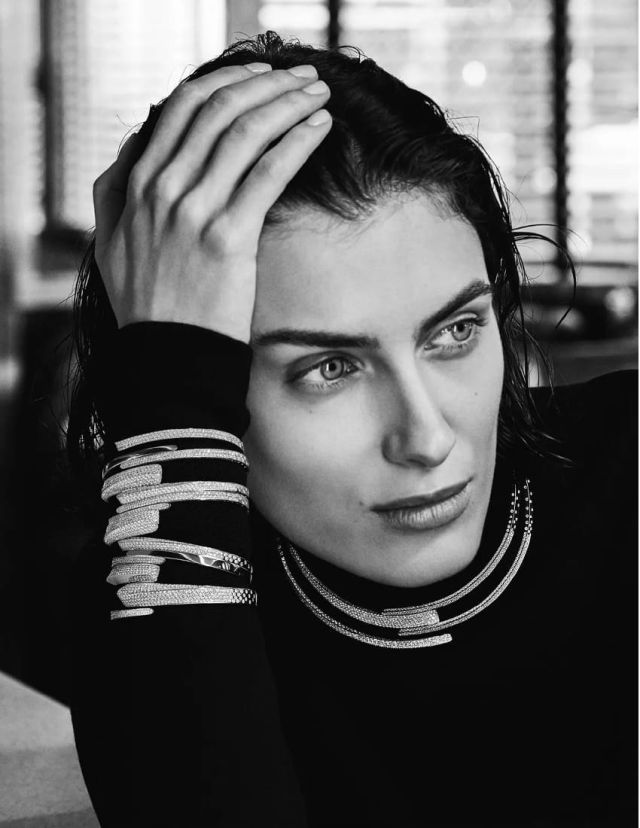 schmuckmarke-crivelli-slider-mehr-vert