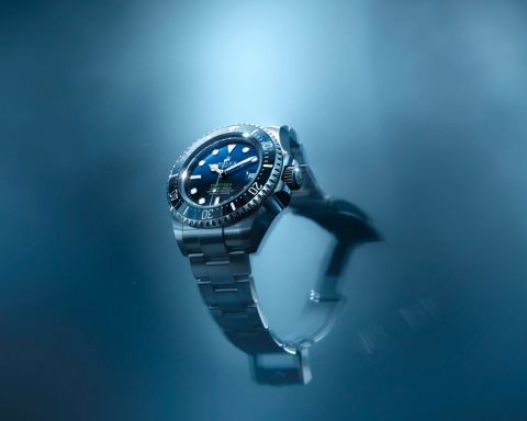 Oyster Perpetual Rolex Deepsea Ref. M136660-0005 mit Meereshintergrund